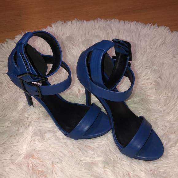 Nice heels - Picture 11 of 15